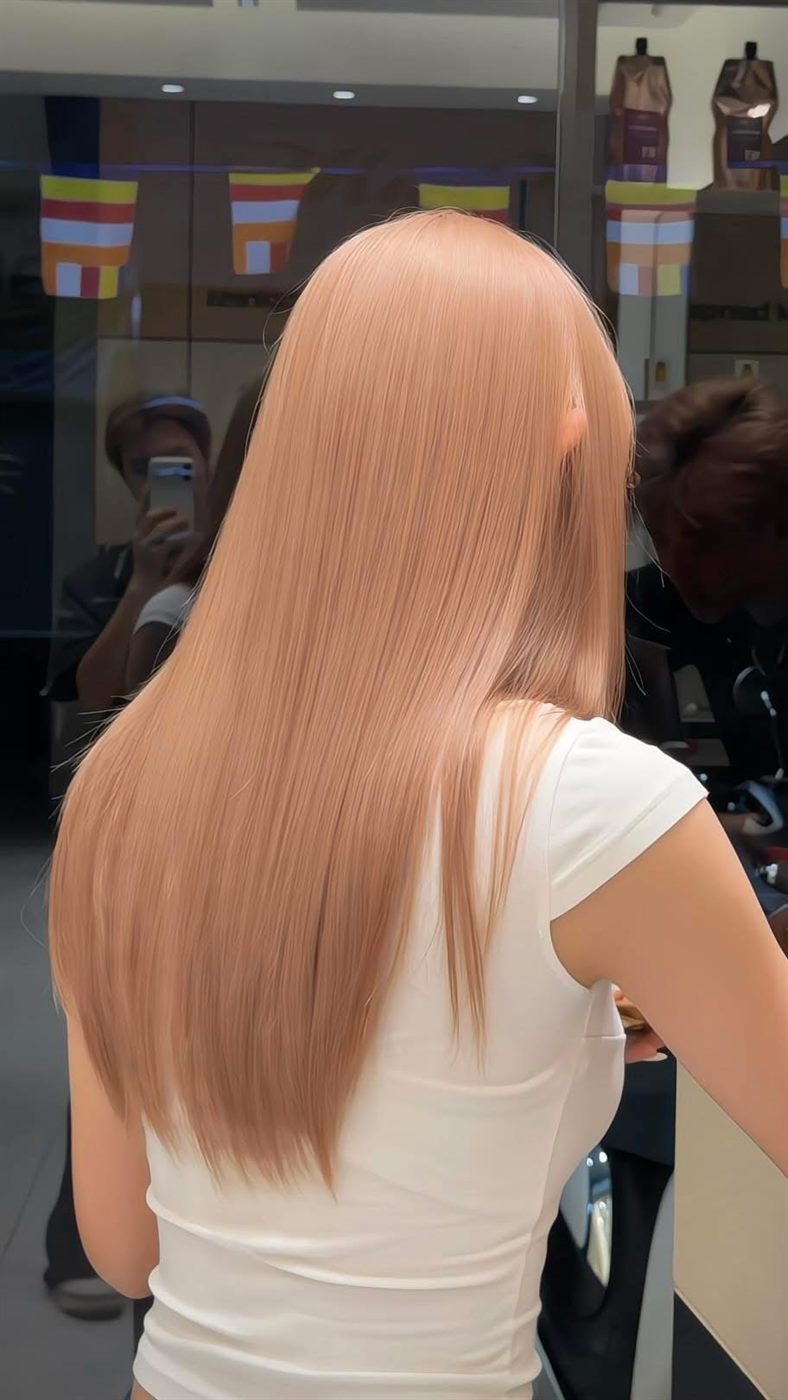 Kiểu tóc peach blond thẳng mượt